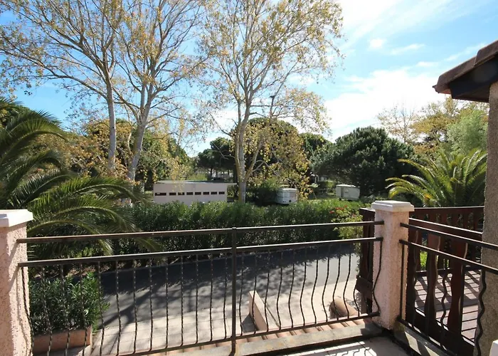 Domaine De A 600m De La D'angle, Climatisee, Grande Terrasse 3 7 Couchages Wifi Animations Et Piscines En Supplement Lrpdso7
